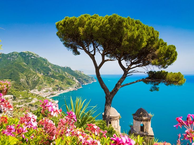 Ravello which is known for historic villas is situated in the breathtaking scenic views.