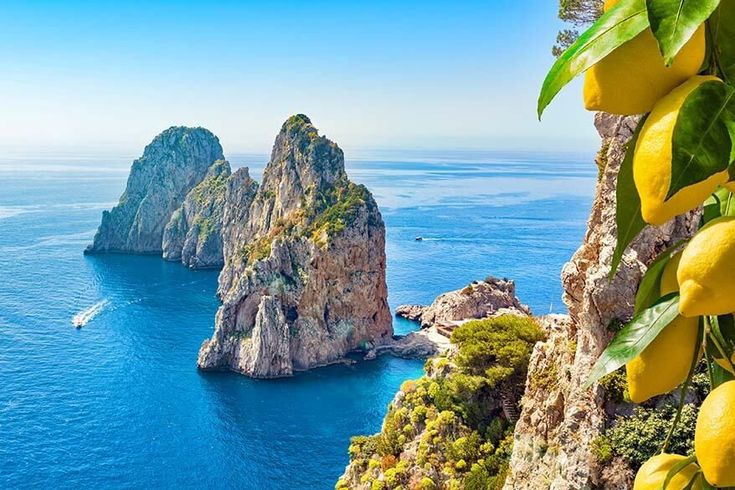 Capri is known for it's rocky cliffs and amazing shores. 